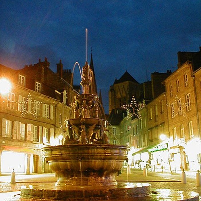 Photo de Fontaine de la Plomée à Guingamp