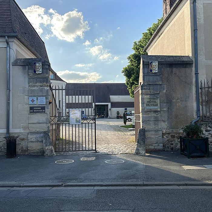 Photo de Ferme de Monsieur à Mandres-les-Roses