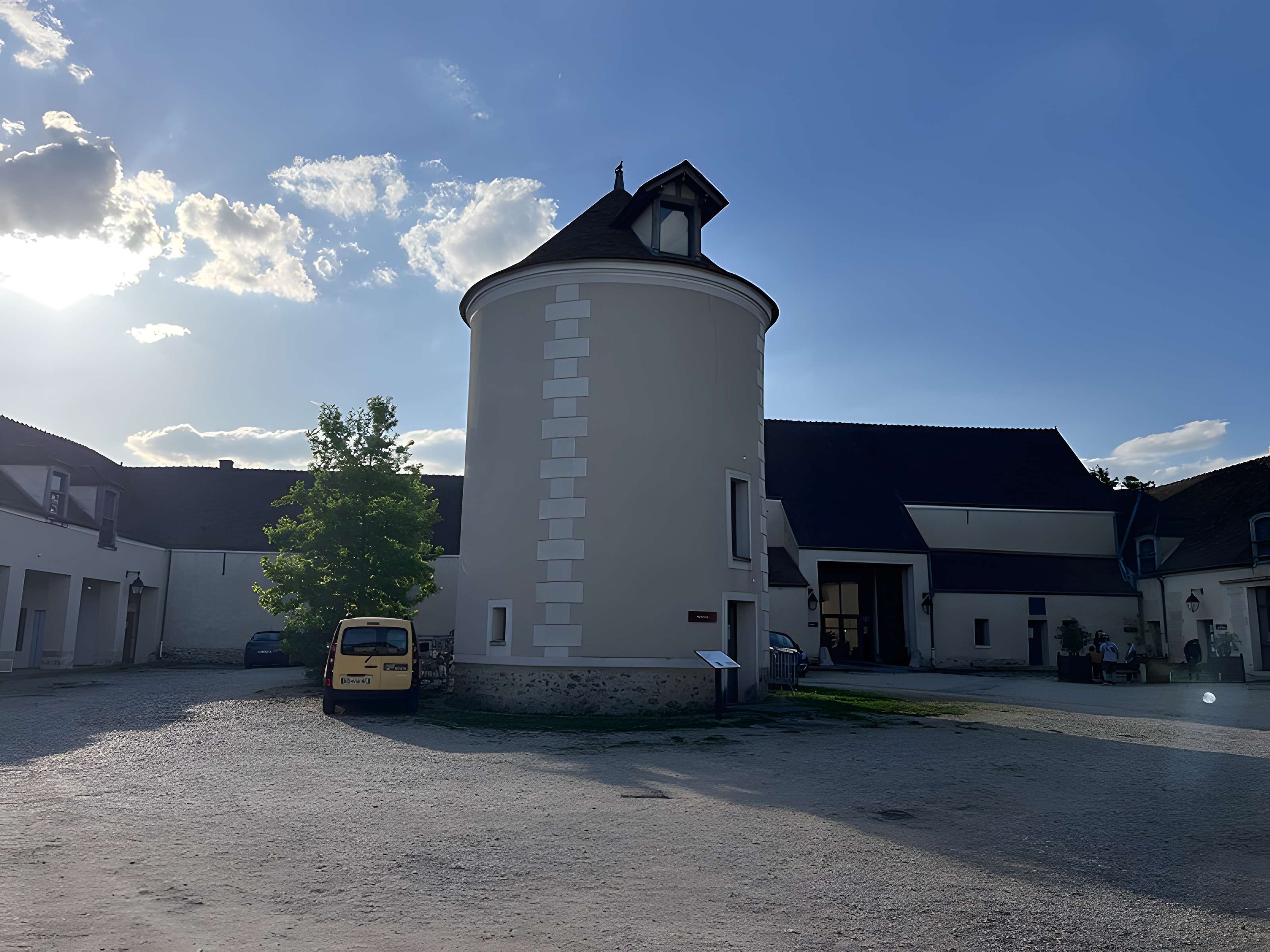 Ferme de Monsieur à Mandres-les-Roses