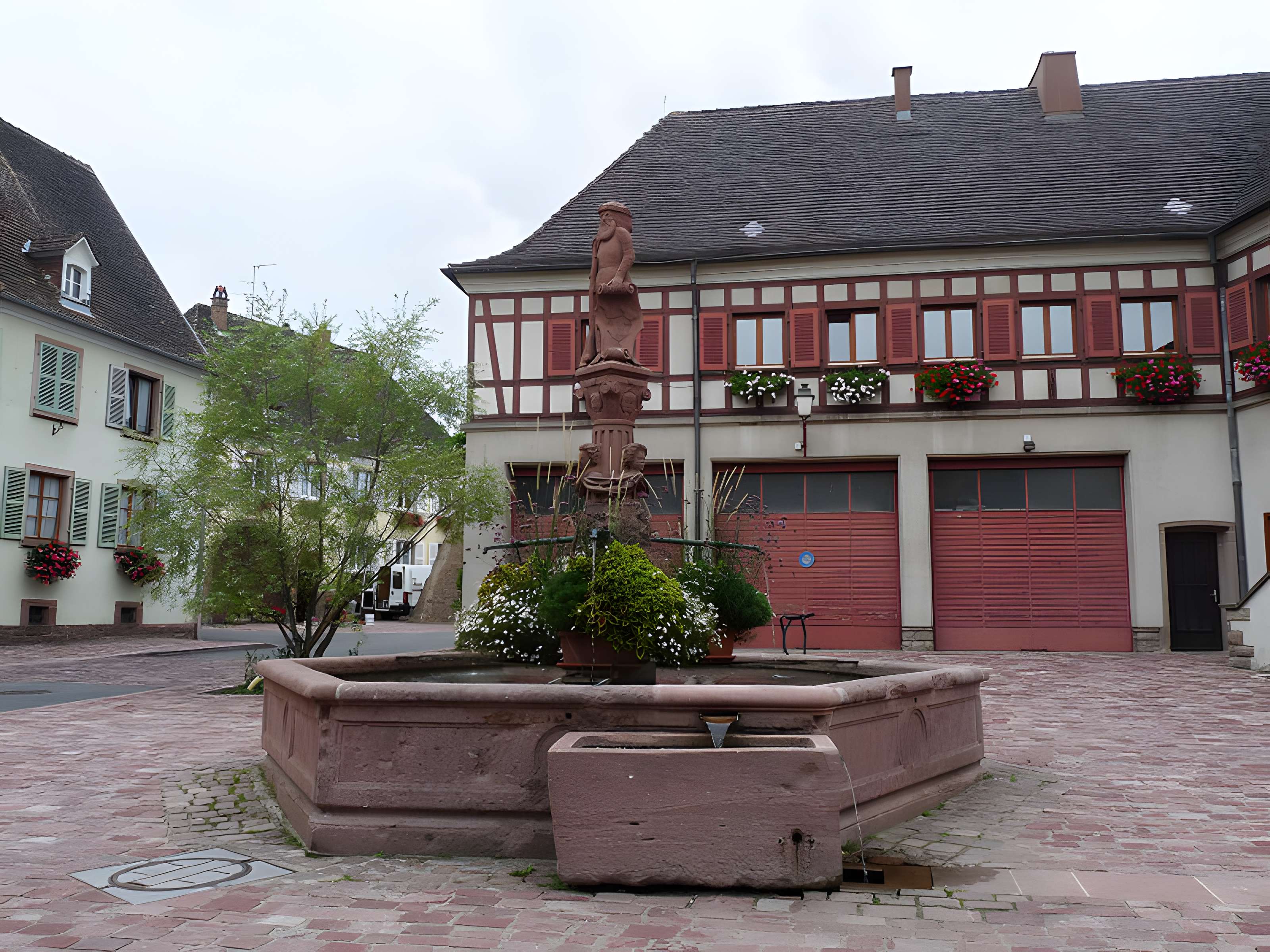 Fontaine de l'Homme Sauvage à Ammerschwihr