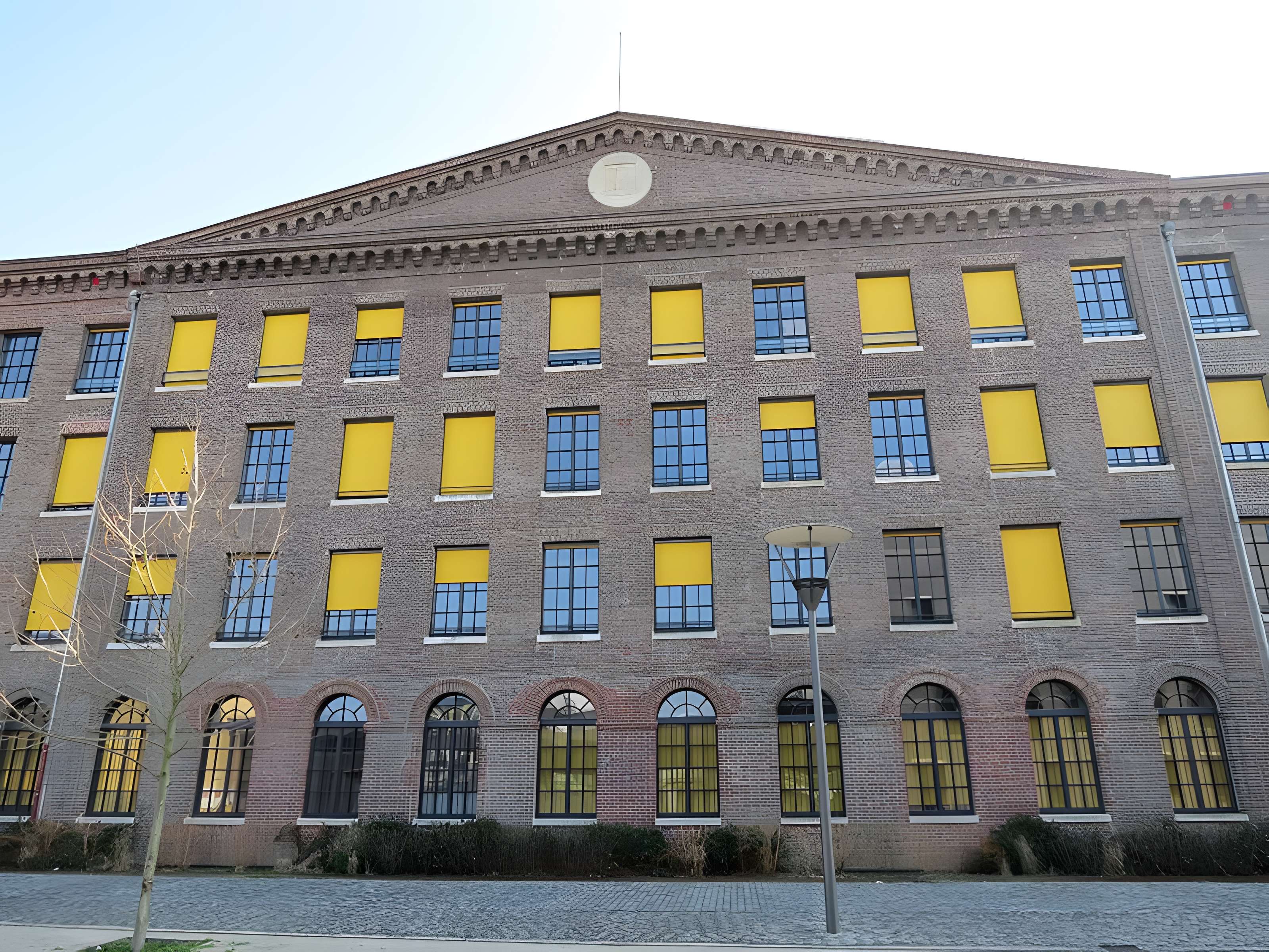 Ancienne filature La Foudre, puis caserne Tallandier