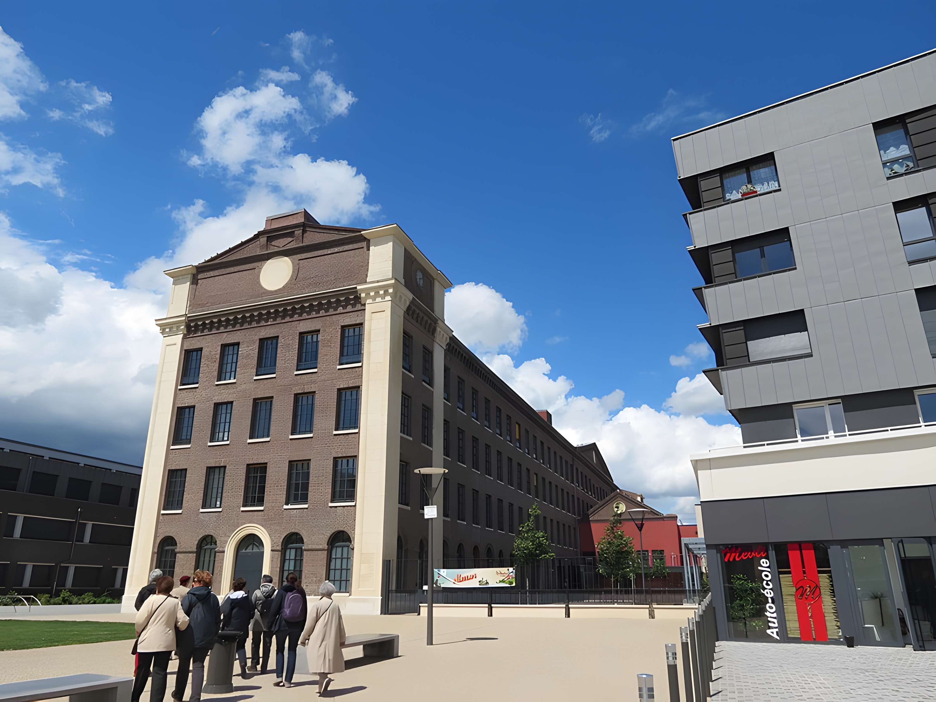 Ancienne filature La Foudre, puis caserne Tallandier