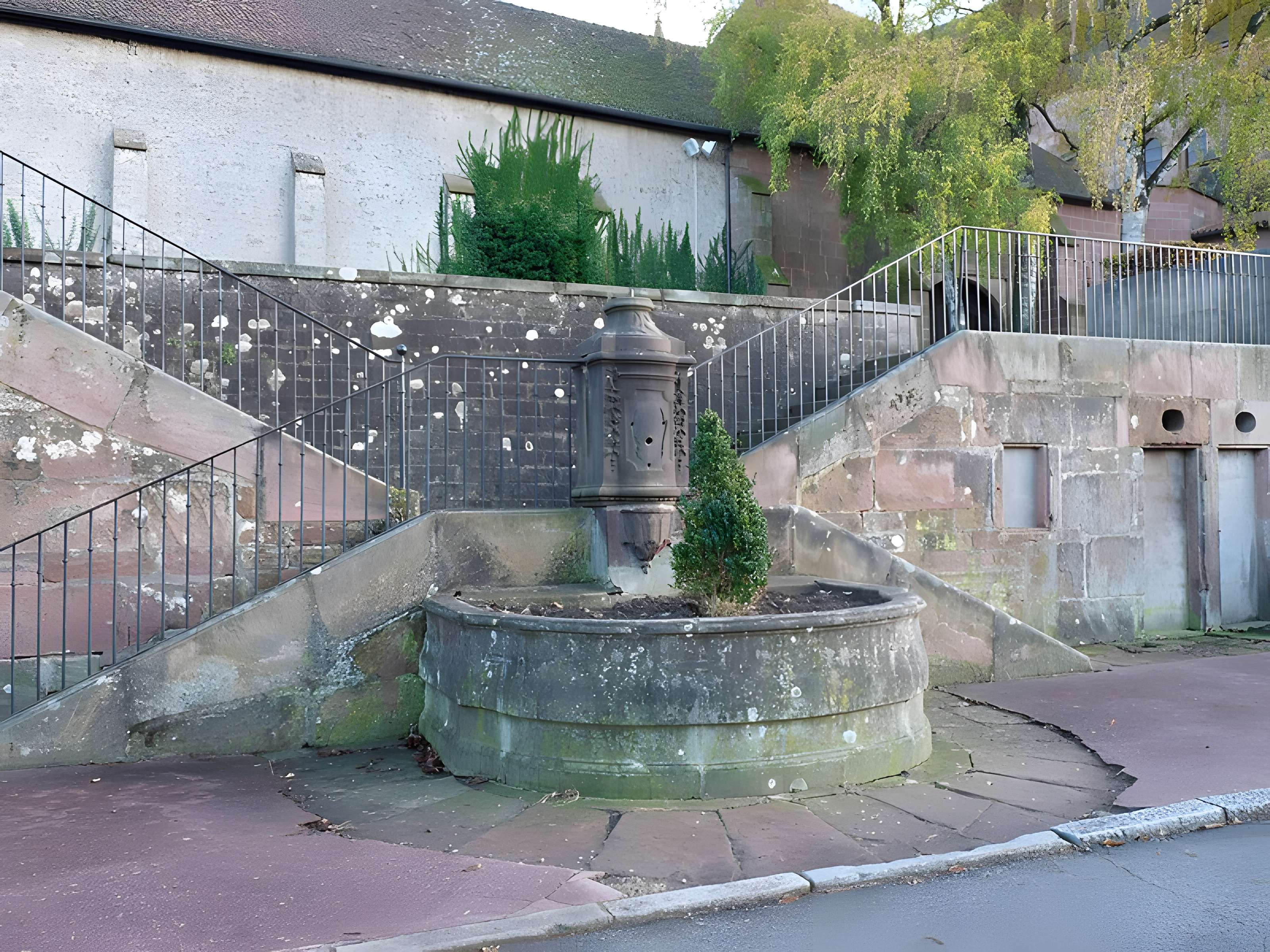 Fontaine 14 Rue du Nord de Saint-Dié-des-Vosges