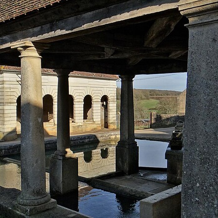 Photo de Fontaine abreuvoir lavoir de Santigny
