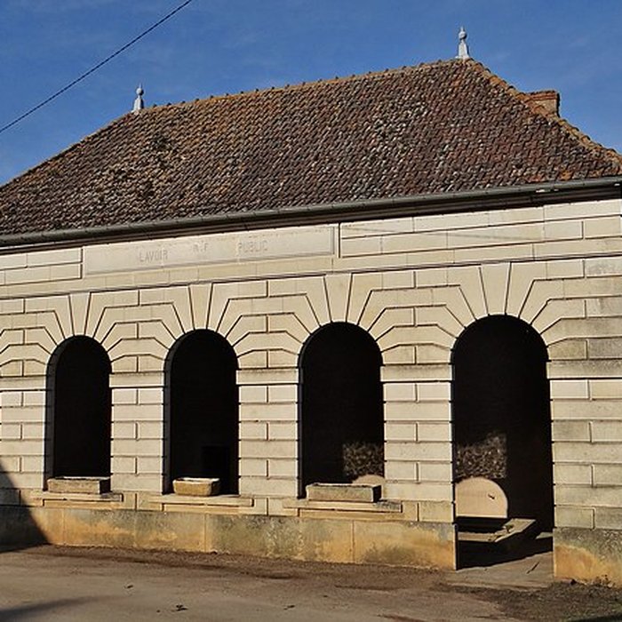Photo de Fontaine abreuvoir lavoir de Santigny