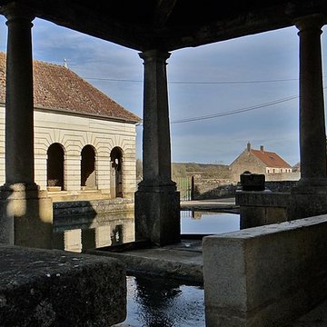 Fontaine abreuvoir lavoir de Santigny