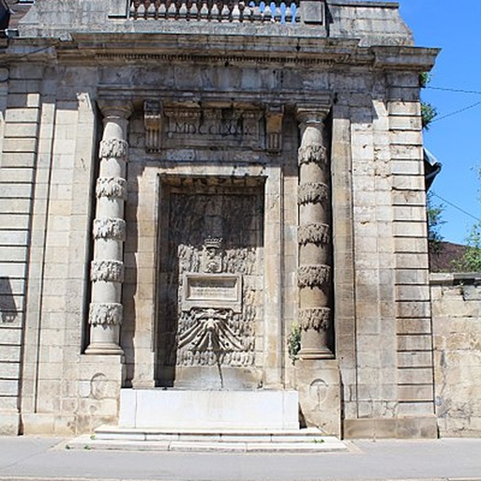 Photo de Fontaine Attiret de Dole