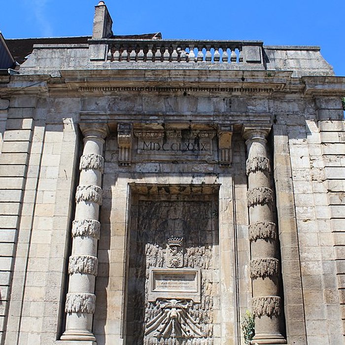 Photo de Fontaine Attiret de Dole