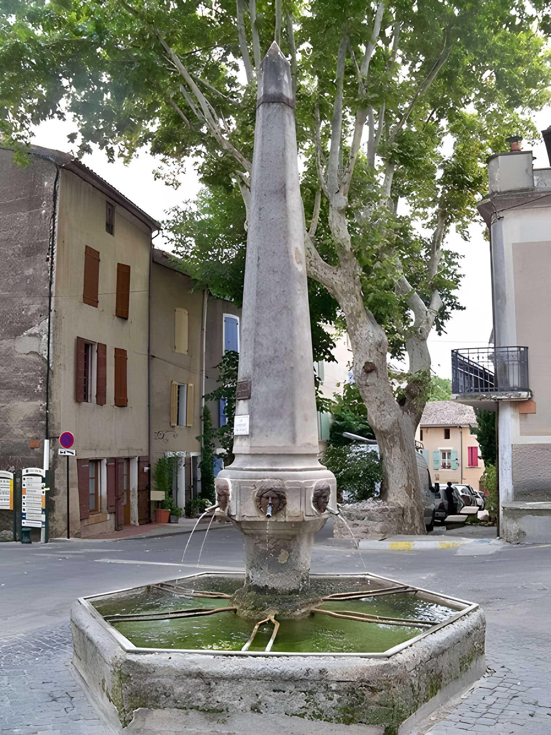 Fontaine de Cucuron 