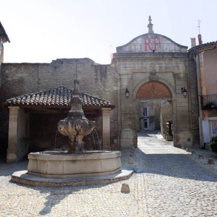 Photo de Fontaine de la Grand-Porte de Malemort-du-Comtat
