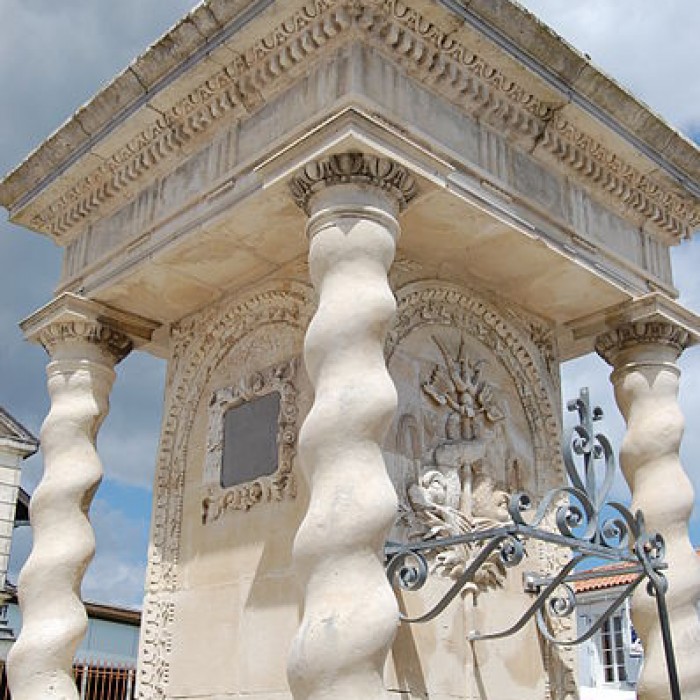 Photo de Fontaine de la place de la République du Château-dOléron