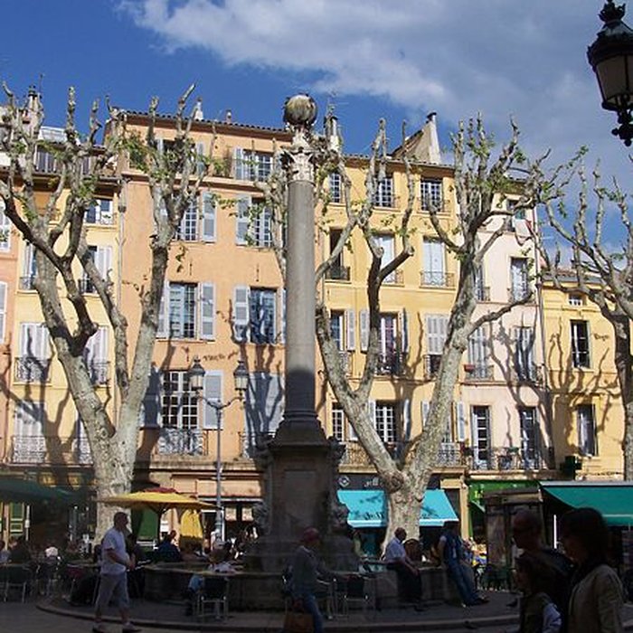 Photo de Fontaine de la place de lHôtel-de-Ville dAix-en-Provence