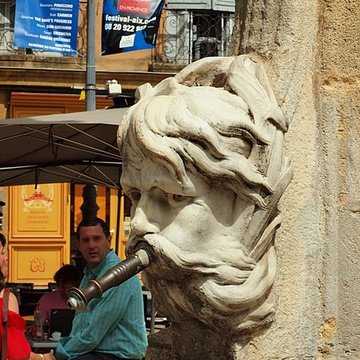 Fontaine de la place de lHôtel-de-Ville dAix-en-Provence