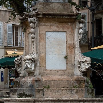Fontaine de la place de lHôtel-de-Ville dAix-en-Provence