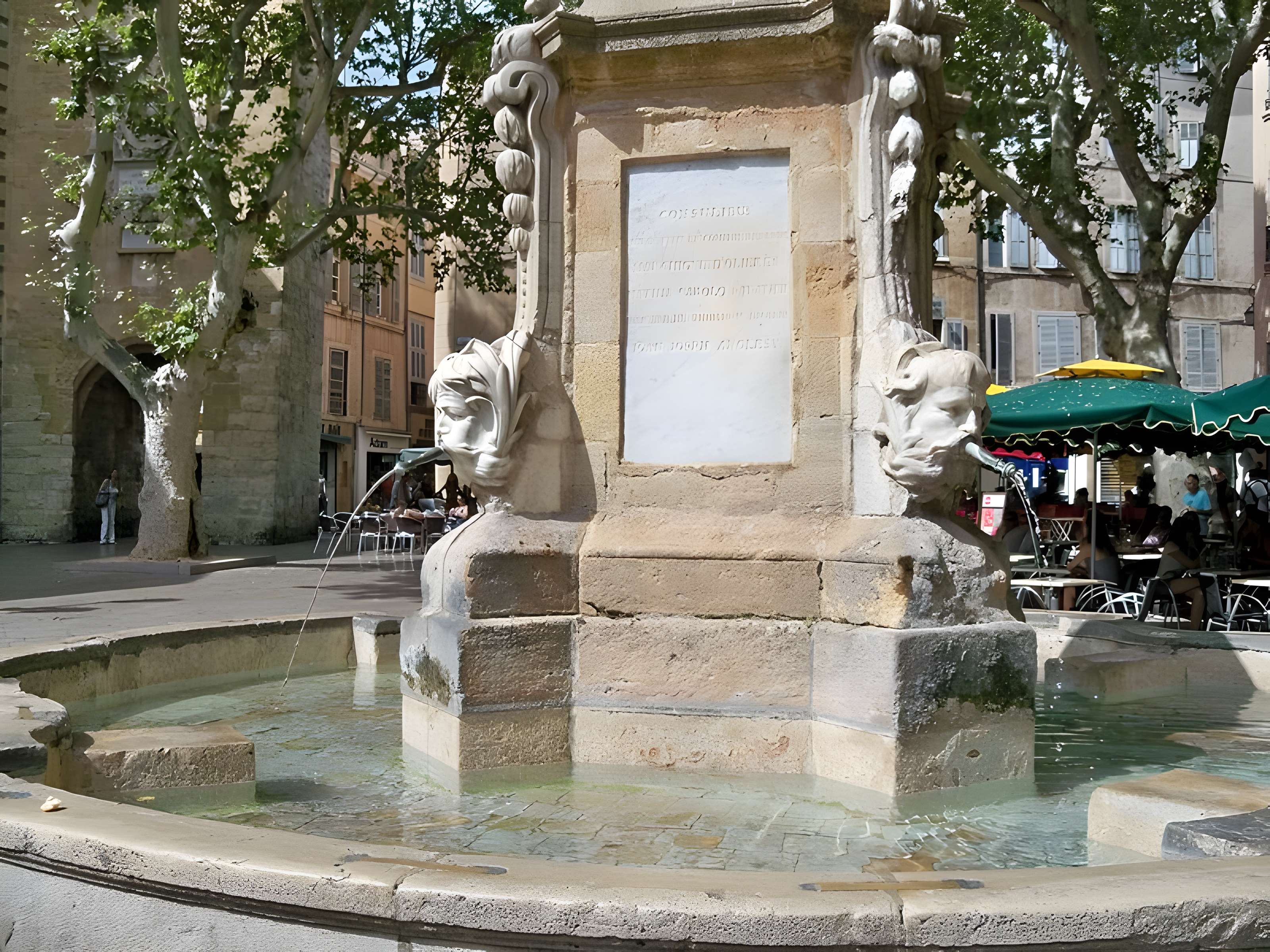 Fontaine de la place de l'Hôtel-de-Ville d'Aix-en-Provence 