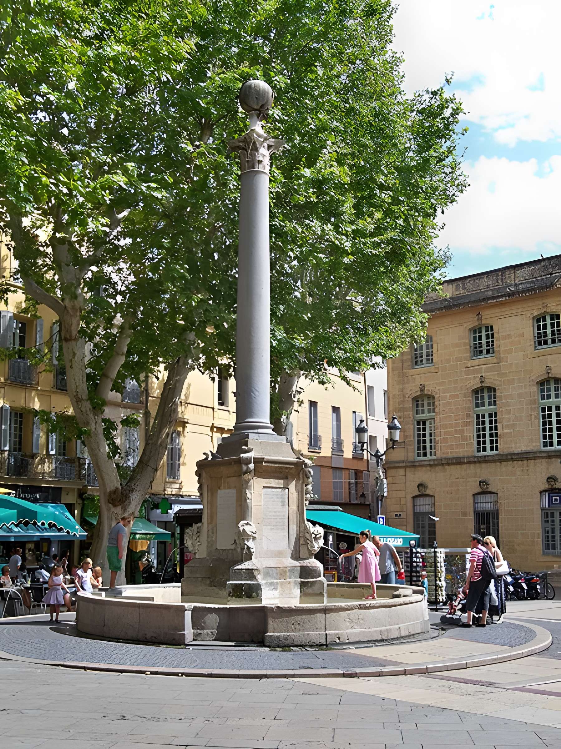 Fontaine de la place de l'Hôtel-de-Ville d'Aix-en-Provence