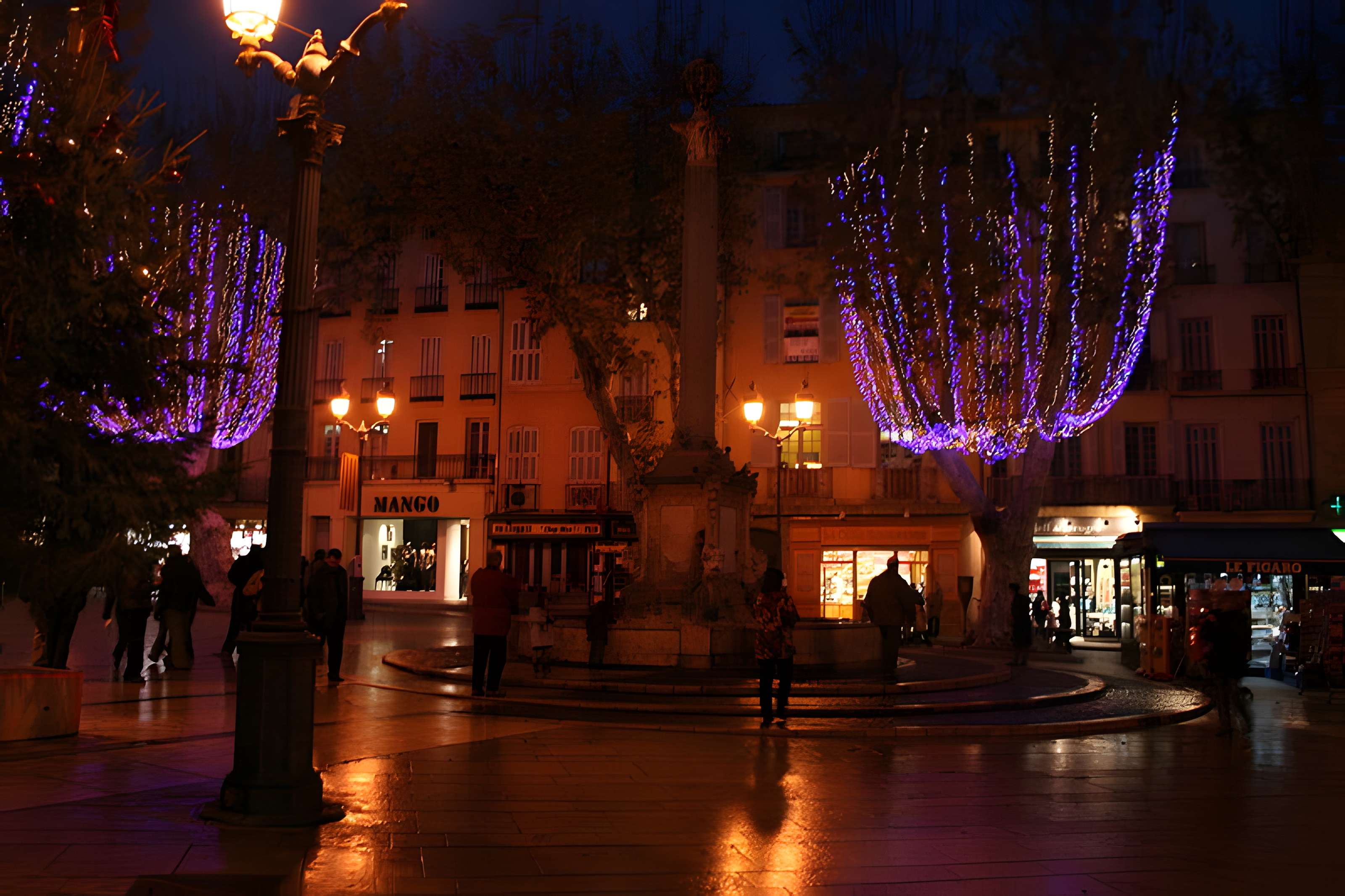 Fontaine de la place de l'Hôtel-de-Ville d'Aix-en-Provence
