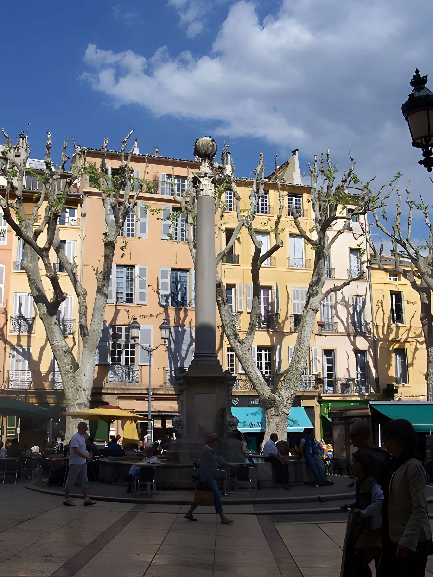 Fontaine de la place de l'Hôtel-de-Ville d'Aix-en-Provence