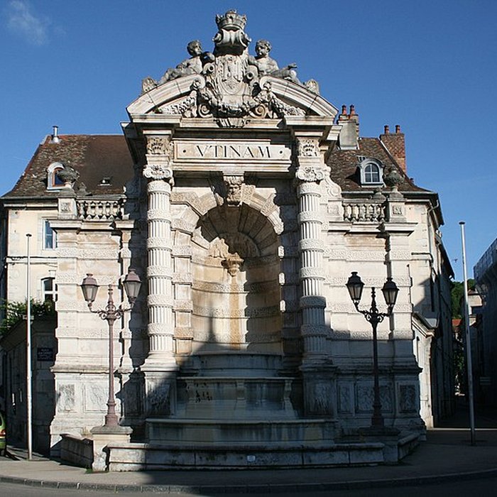 Photo de Fontaine de la place Jean-Cornet à Besançon