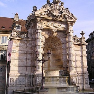 Fontaine de la place Jean-Cornet à Besançon