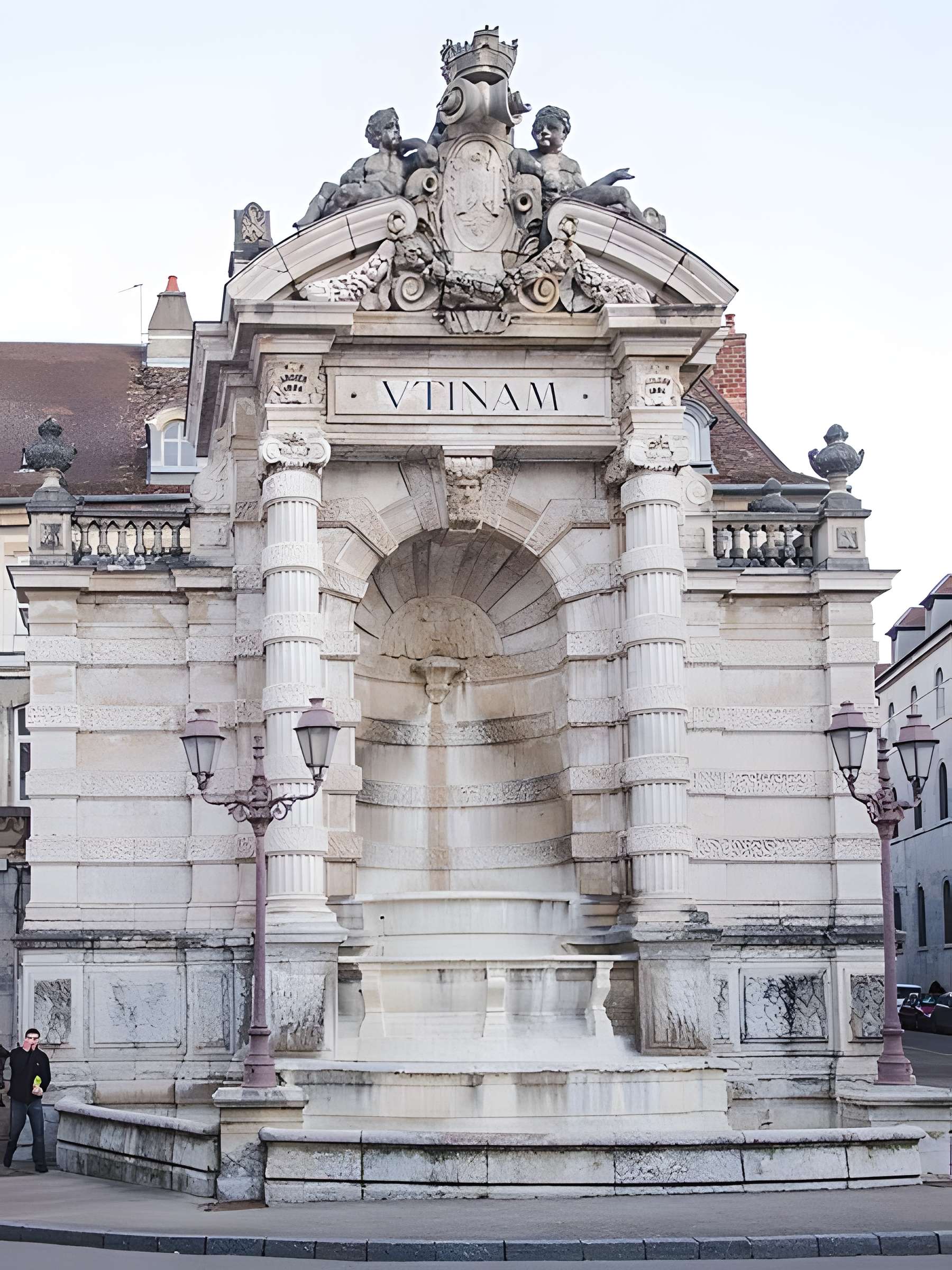 Fontaine de la place Jean-Cornet à Besançon