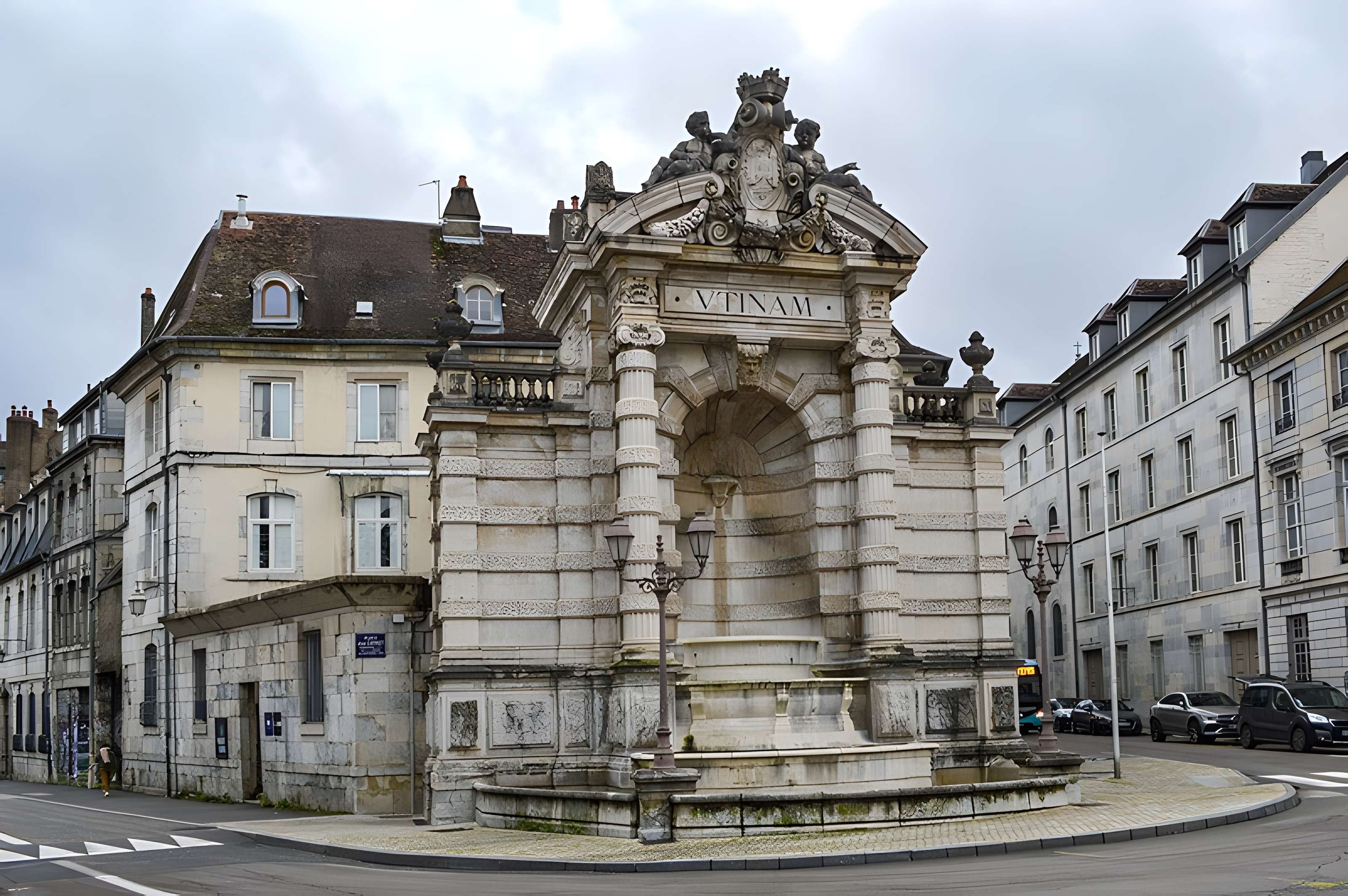Fontaine de la place Jean-Cornet à Besançon
