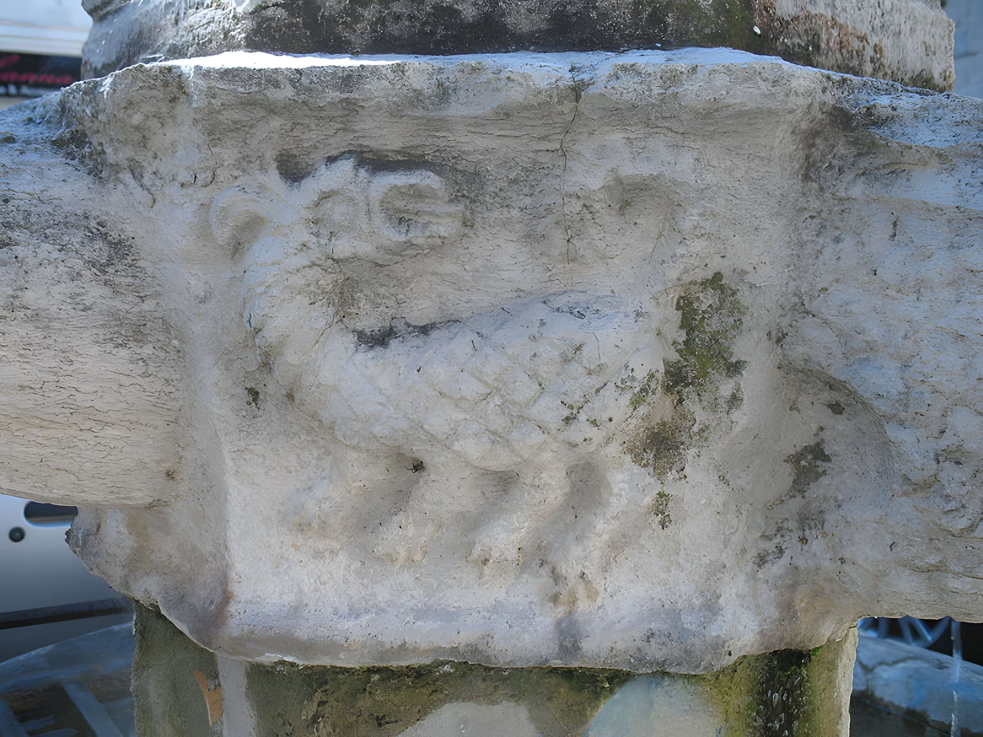 Fontaine de la rue de l'Abreuvoir de Besse-sur-Issole