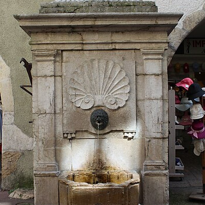 Photo de Fontaine de la rue de lÎle à Annecy