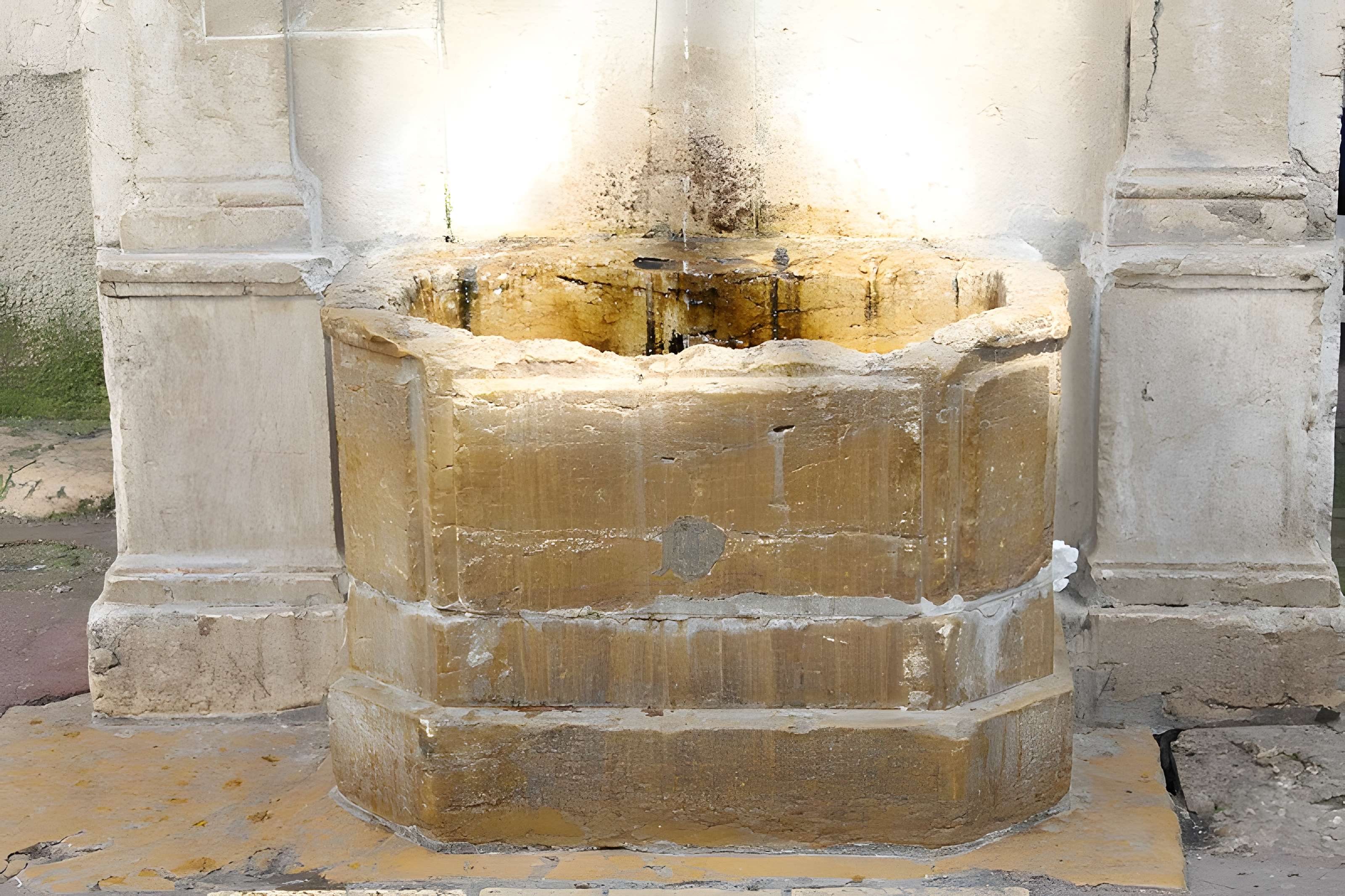 Fontaine de la rue de l'Île à Annecy