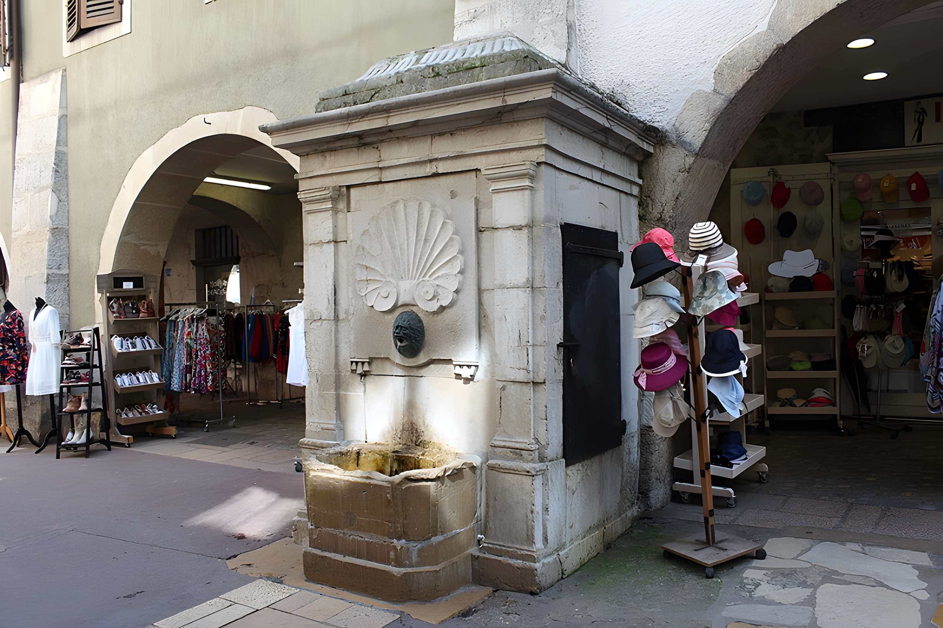 Fontaine de la rue de l'Île à Annecy