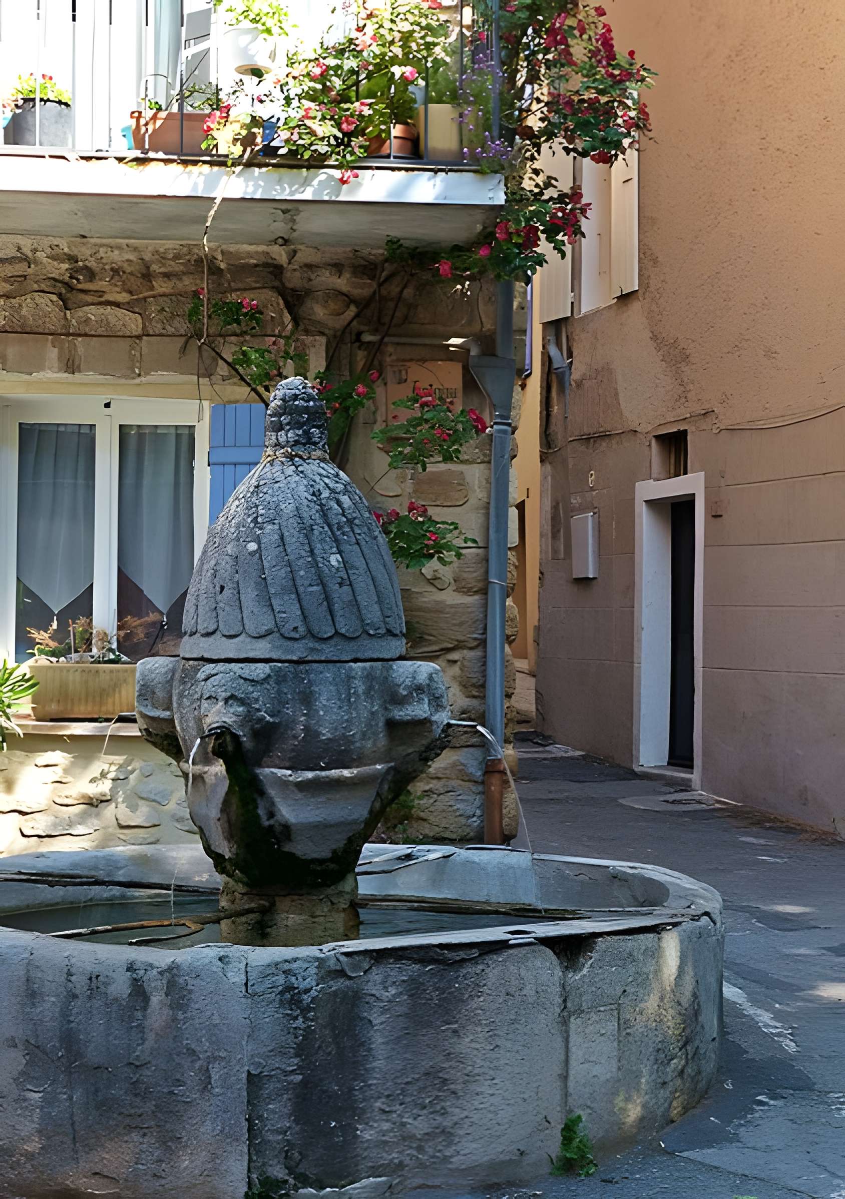 Fontaine de Mirabel-aux-Baronnies