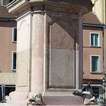 Fontaine de Neptune à Chalon-sur-Saône