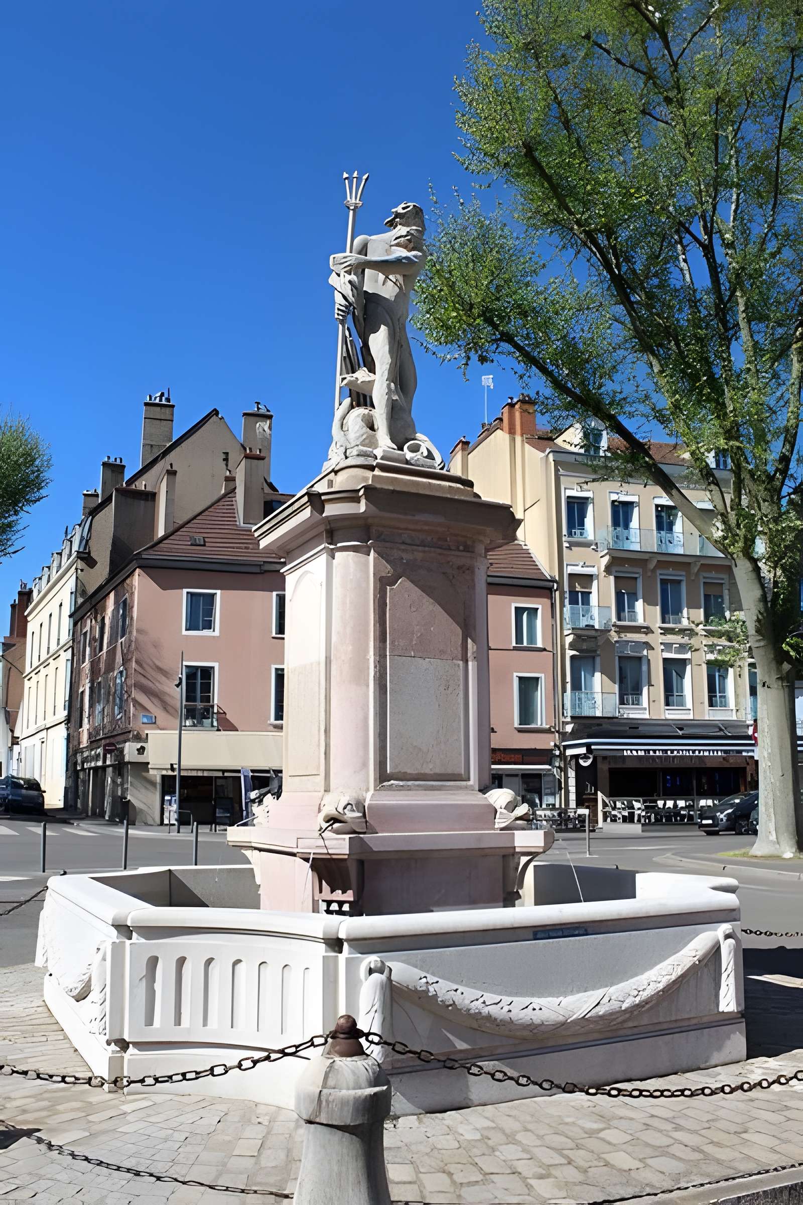 Fontaine de Neptune à Chalon-sur-Saône 