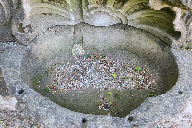 Fontaine de Neptune de Remiremont