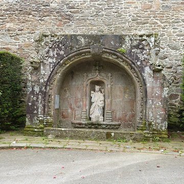 Fontaine de Notre-Dame de la Porte de Quintin