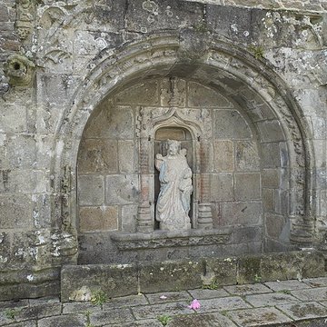 Fontaine de Notre-Dame de la Porte de Quintin