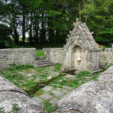 Fontaine de Saint-Bieuzy à Bieuzy