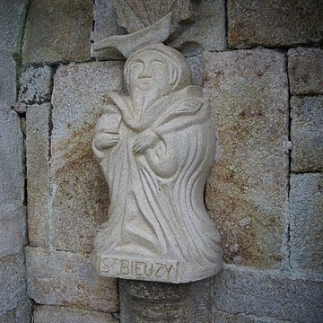 Fontaine de Saint-Bieuzy à Bieuzy