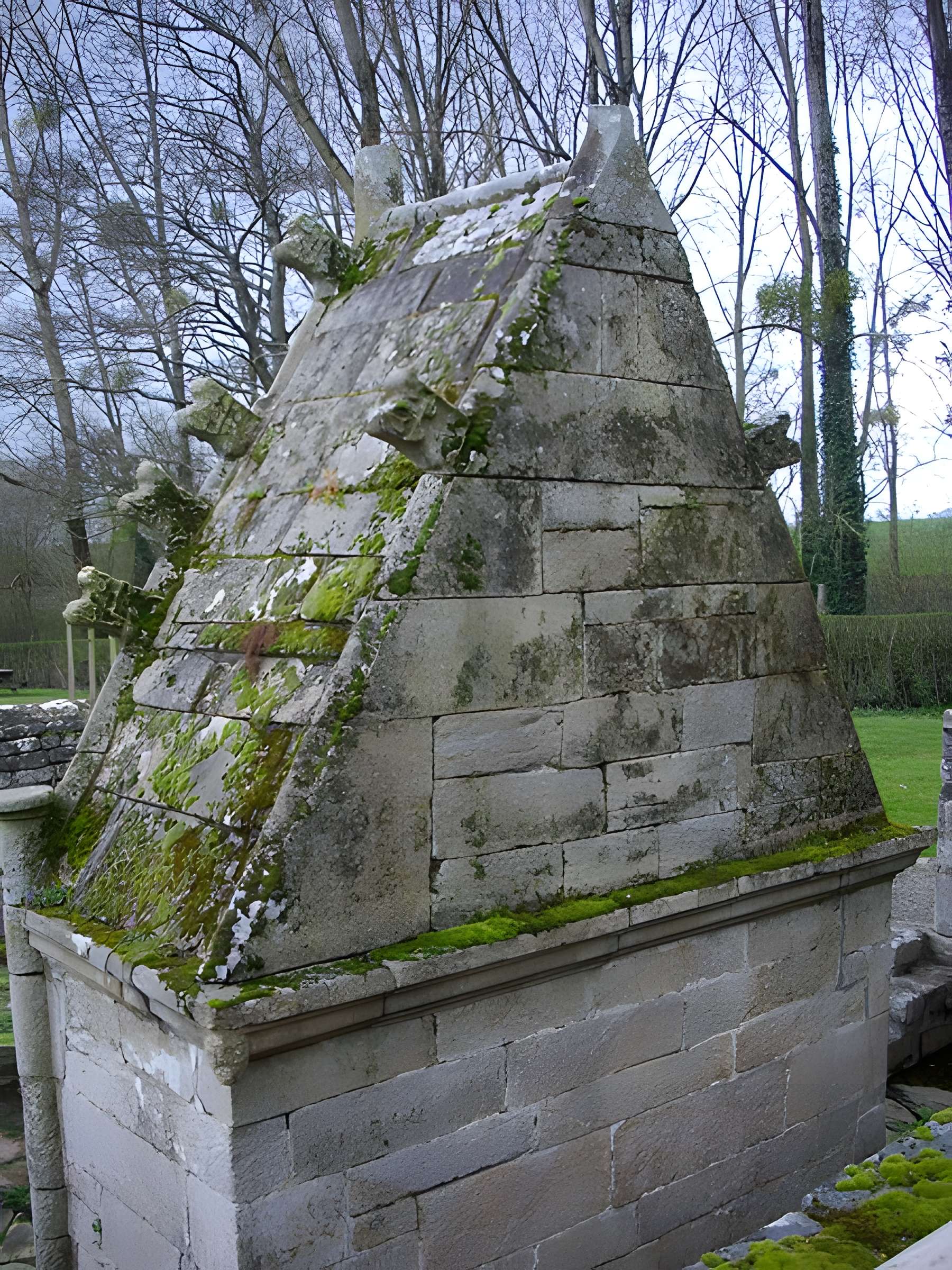 Fontaine de Saint-Bieuzy à Bieuzy