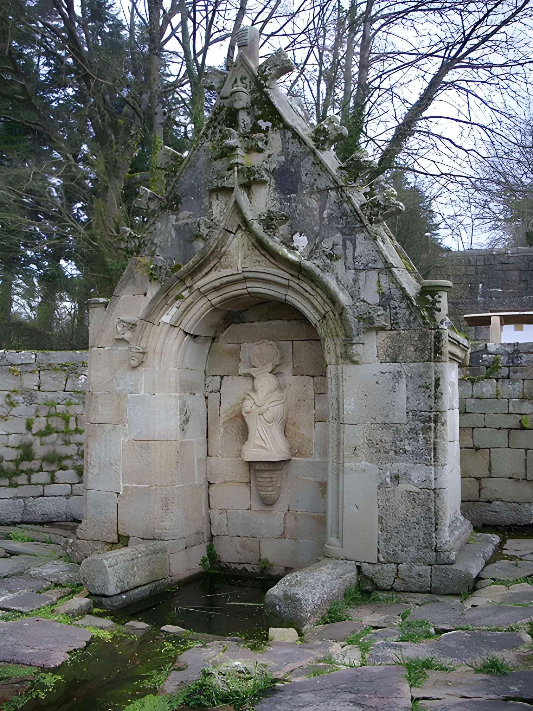 Fontaine de Saint-Bieuzy à Bieuzy