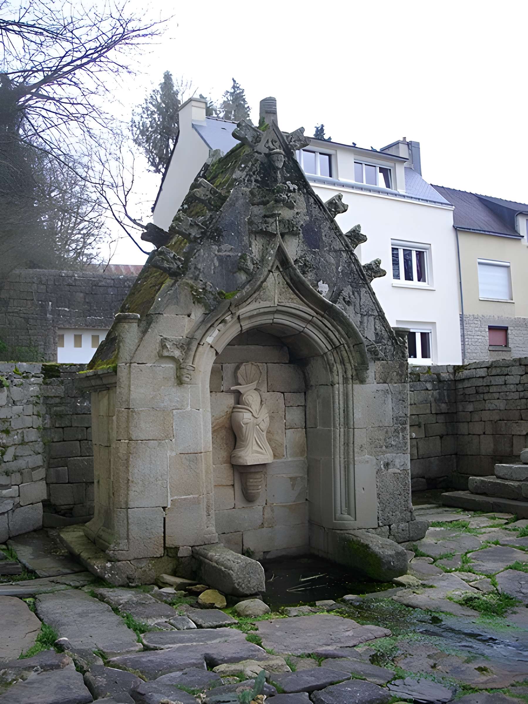 Fontaine de Saint-Bieuzy à Bieuzy