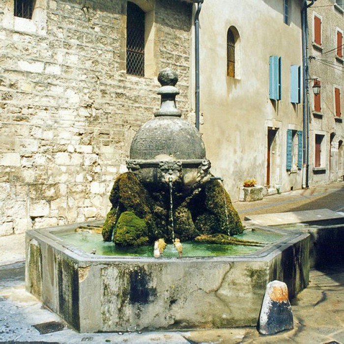 Photo de Fontaine de Saint-Didier