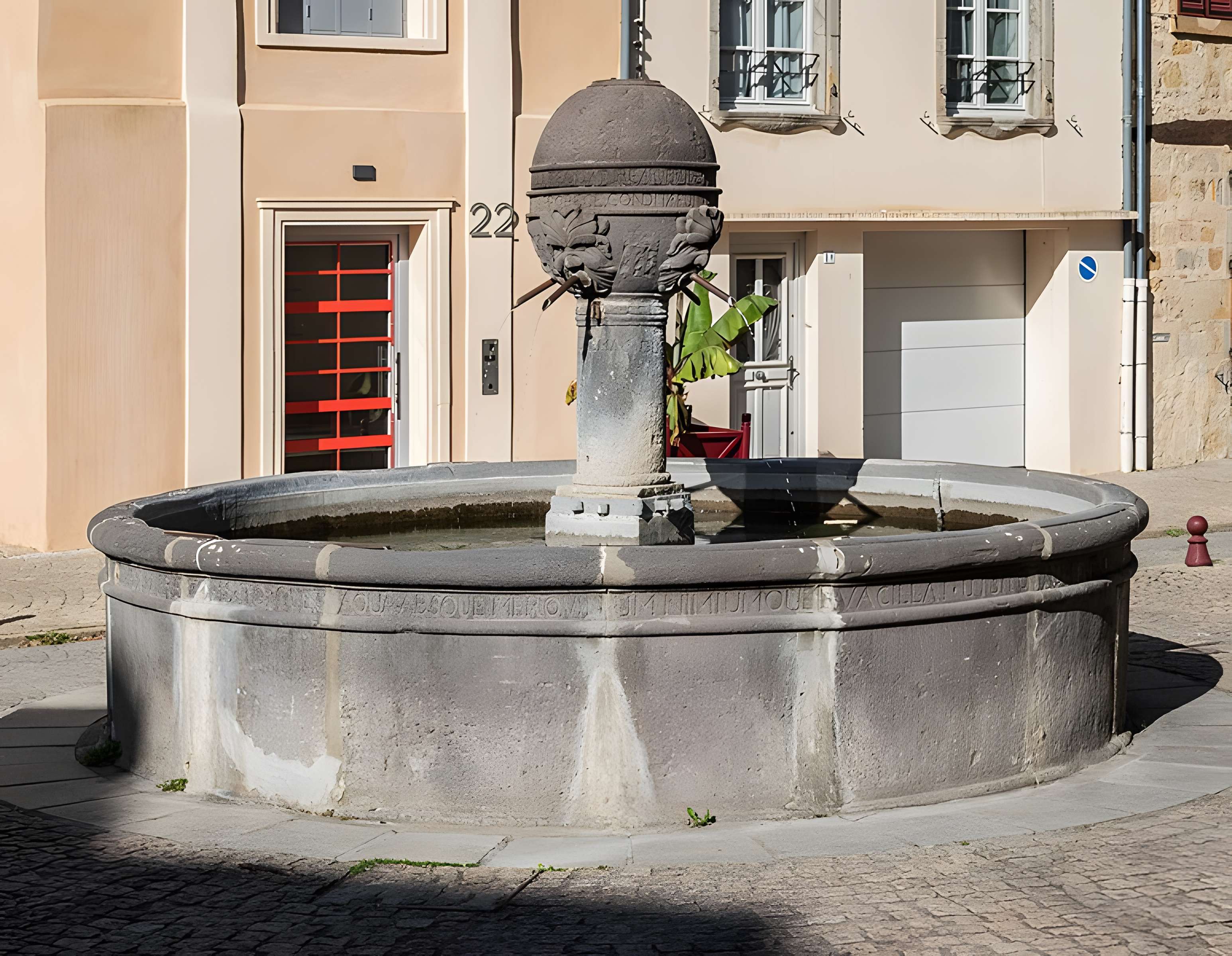 Fontaine de Vic-le-Comte