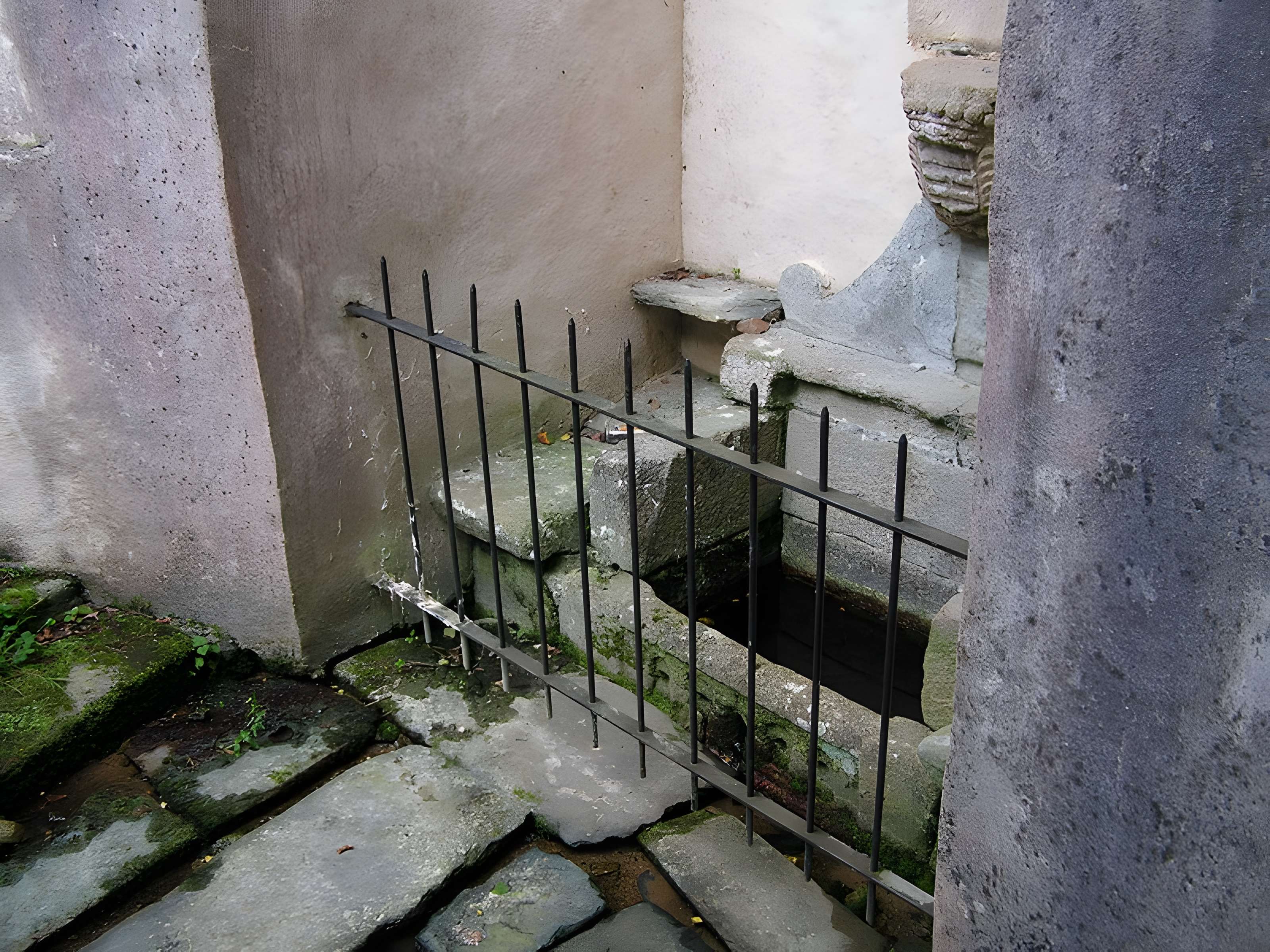 Fontaine des Cinq-Plaies de Lannion