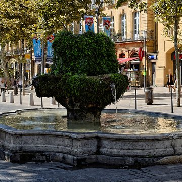 Fontaine des Neuf-Canons dAix-en-Provence