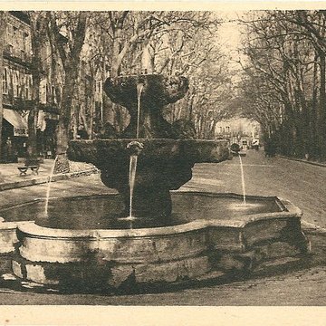 Fontaine des Neuf-Canons dAix-en-Provence
