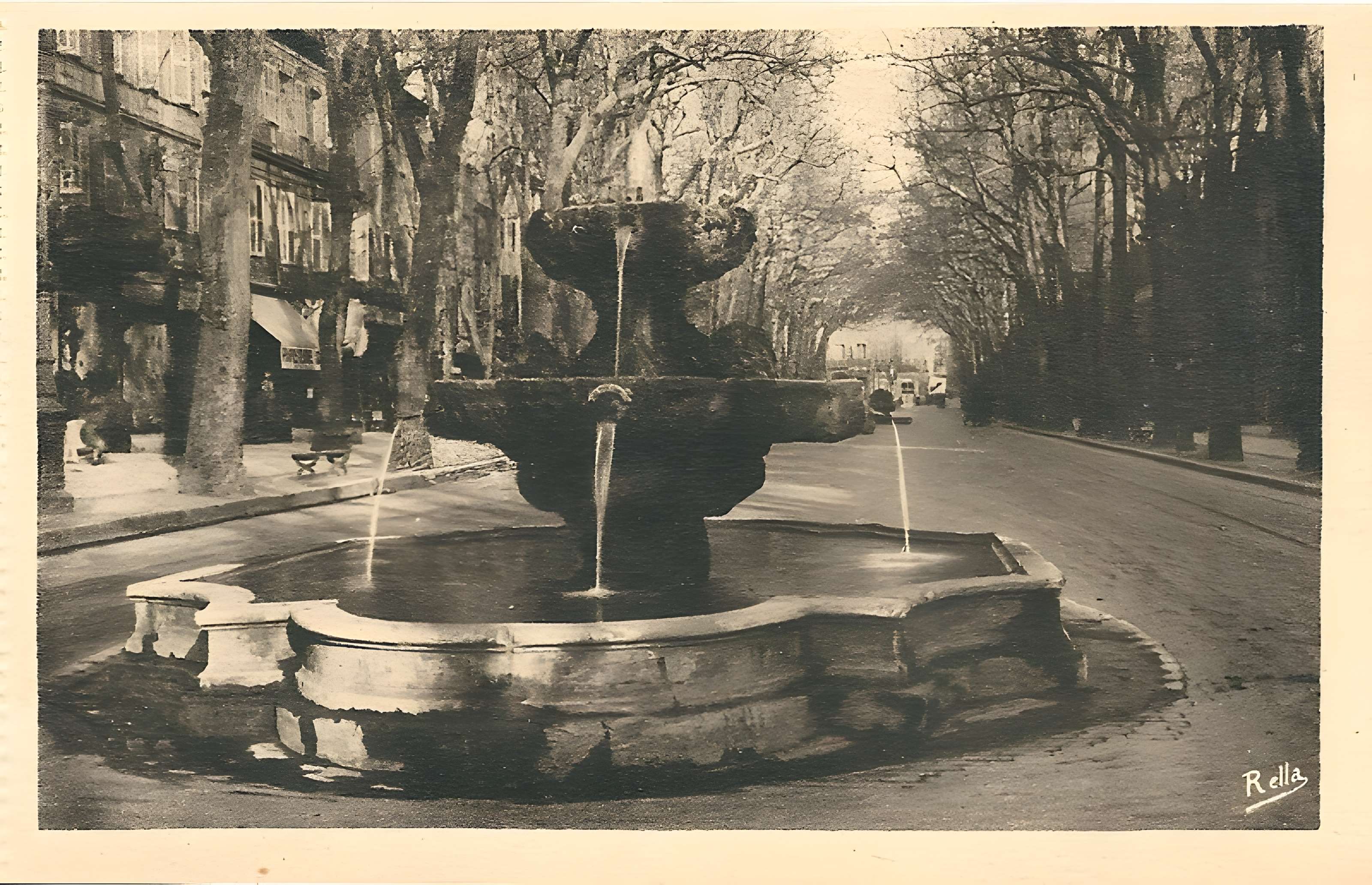 Fontaine des Neuf-Canons d'Aix-en-Provence