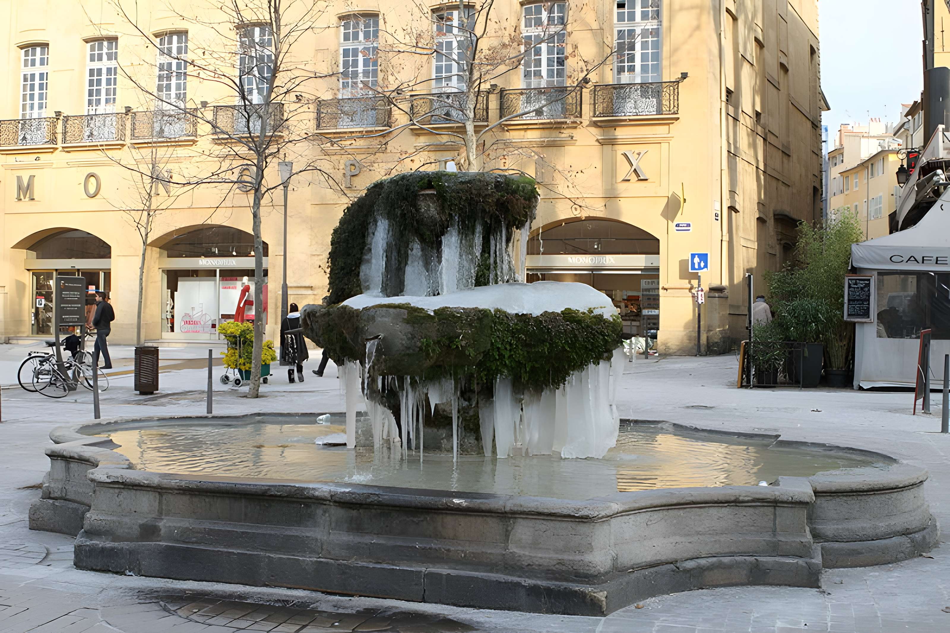 Fontaine des Neuf-Canons d'Aix-en-Provence
