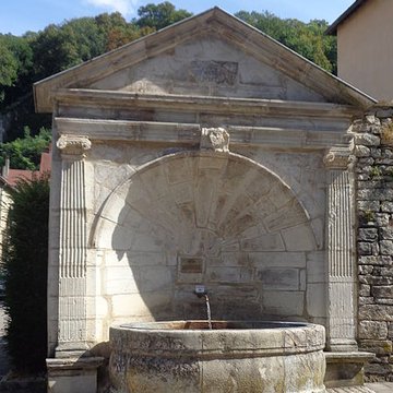 Fontaine des Morts de Poligny