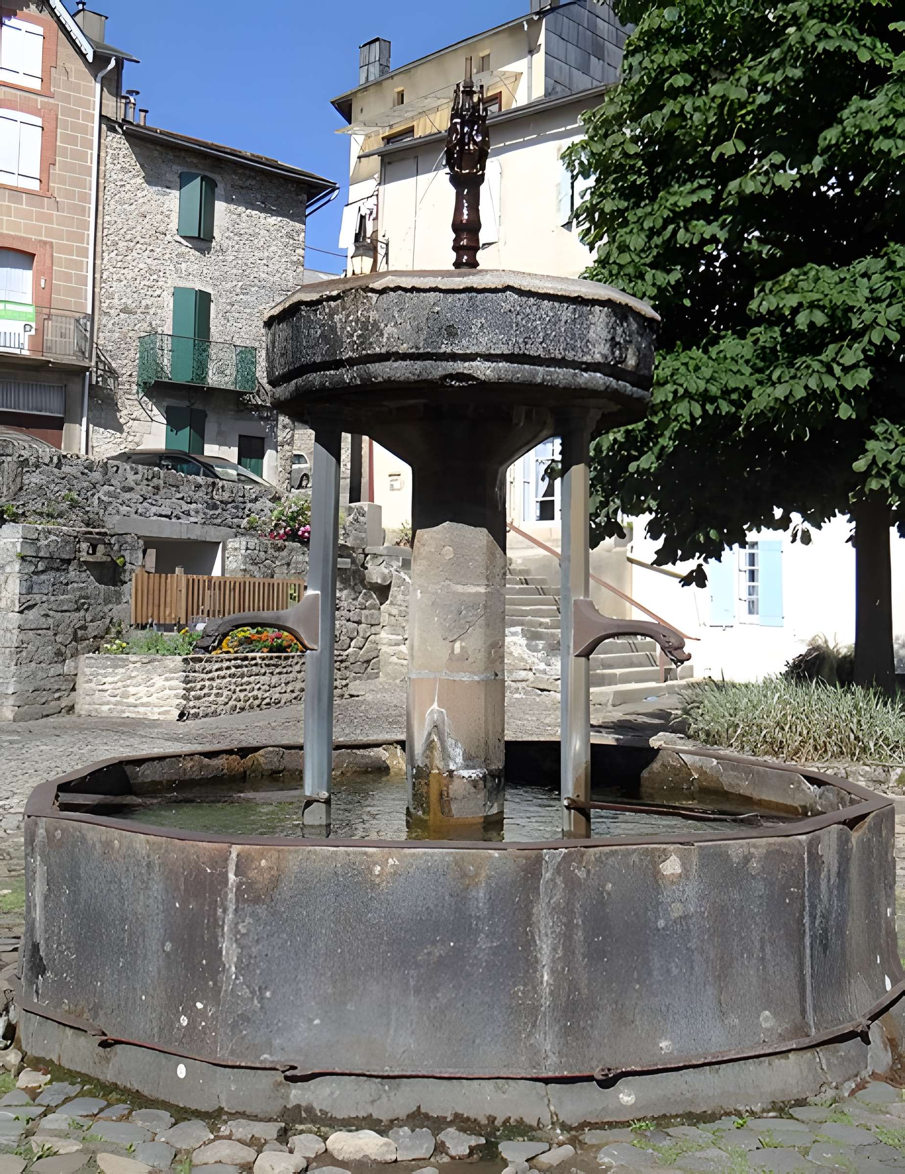 Fontaine des Pisseurs de Lacaune